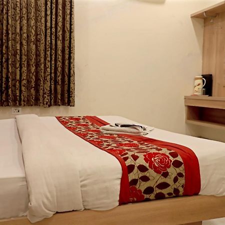 Hotel Klick International At "5 Min Walking " From New Delhi Railway Station Kültér fotó