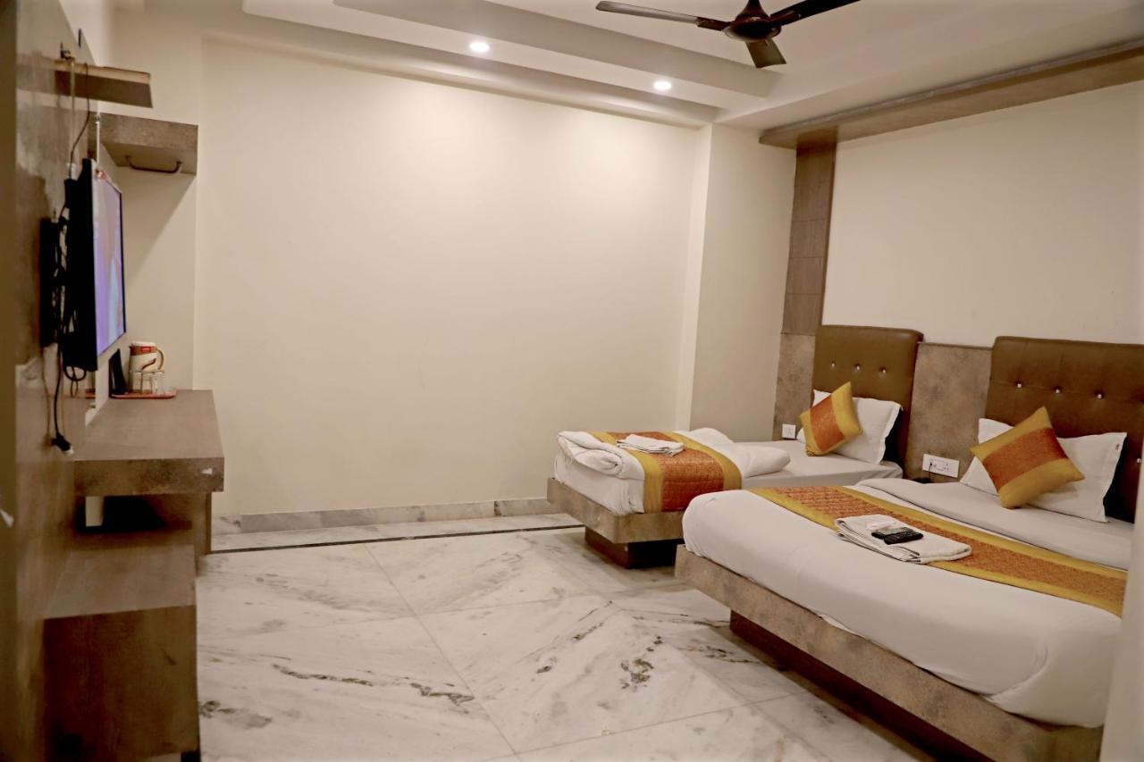 Hotel Klick International At "5 Min Walking " From New Delhi Railway Station Kültér fotó