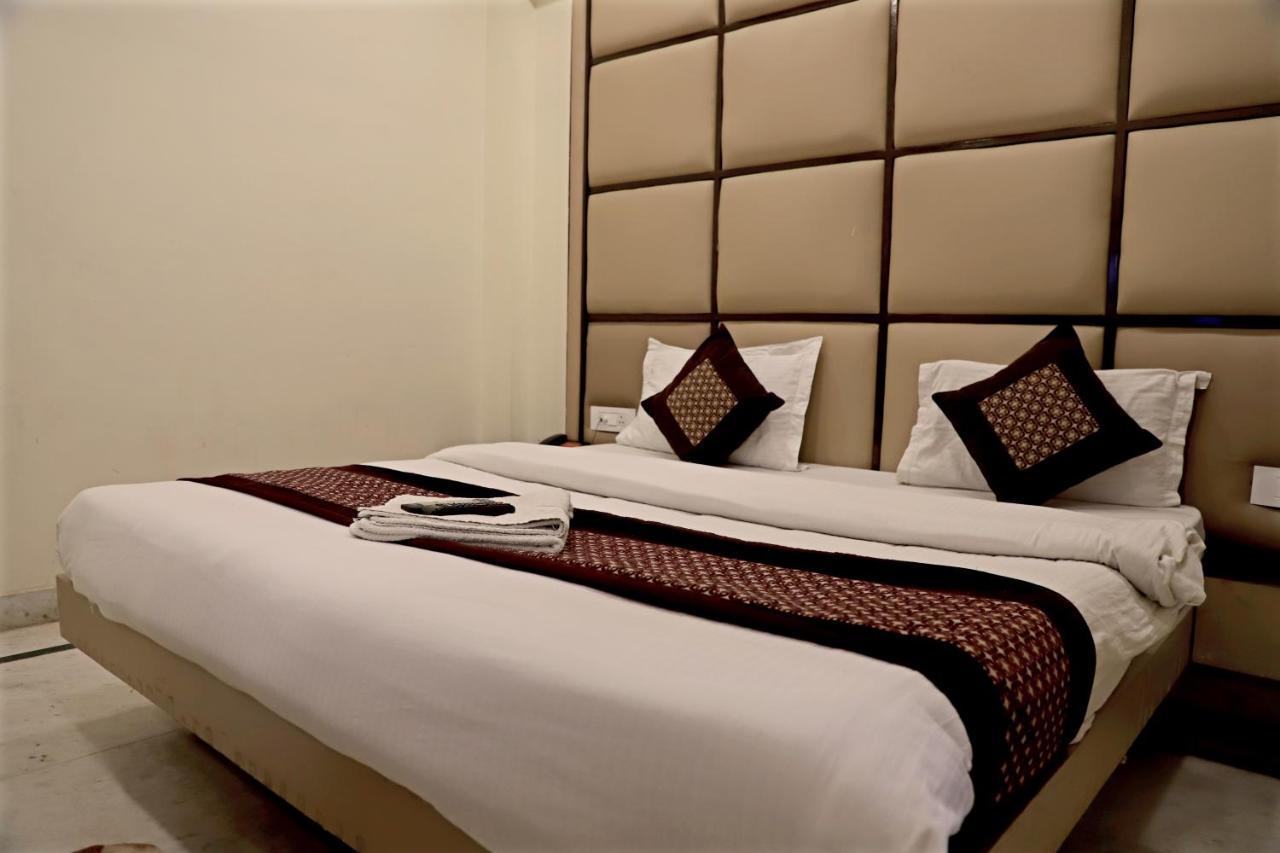 Hotel Klick International At "5 Min Walking " From New Delhi Railway Station Kültér fotó
