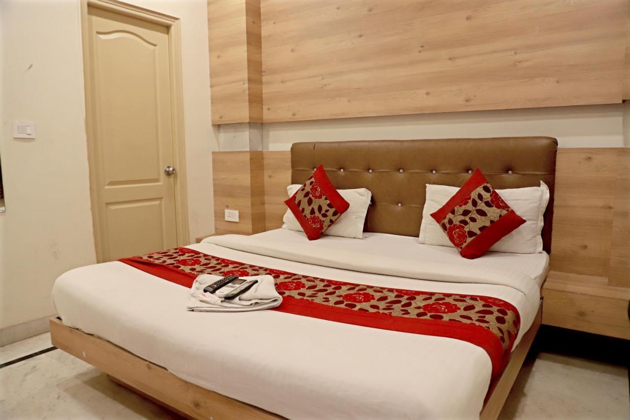 Hotel Klick International At "5 Min Walking " From New Delhi Railway Station Kültér fotó