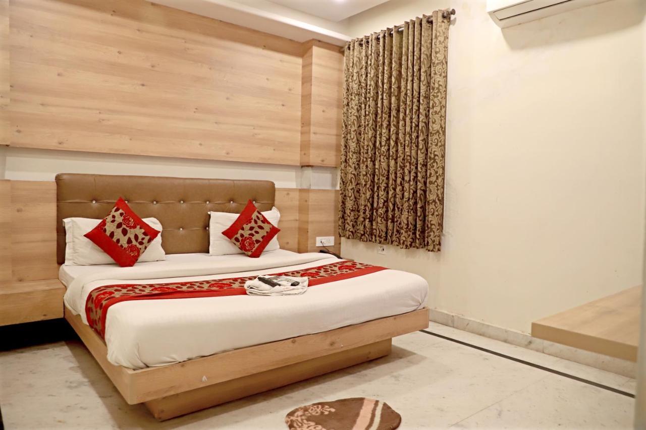 Hotel Klick International At "5 Min Walking " From New Delhi Railway Station Kültér fotó