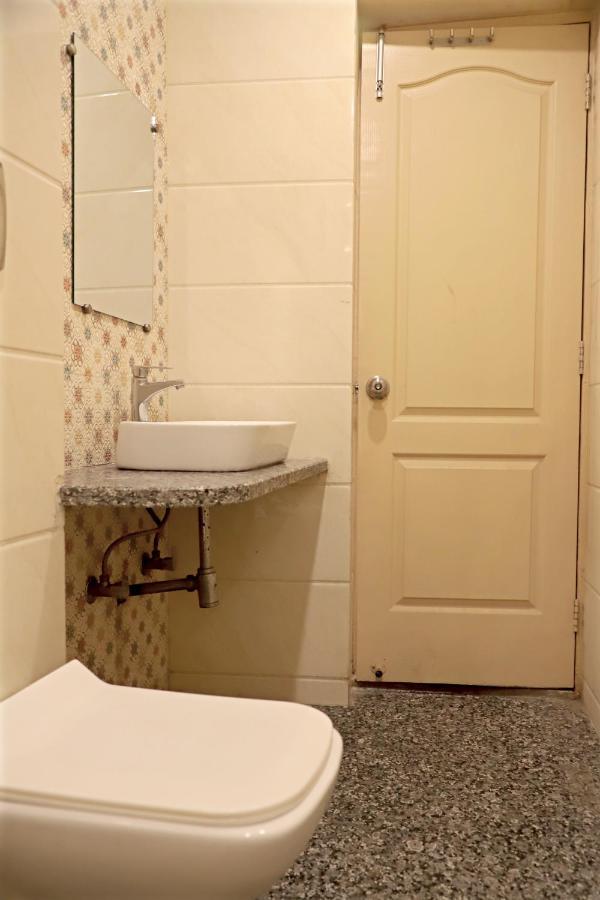 Hotel Klick International At "5 Min Walking " From New Delhi Railway Station Kültér fotó