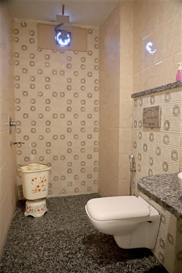 Hotel Klick International At "5 Min Walking " From New Delhi Railway Station Kültér fotó