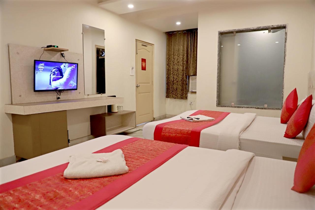 Hotel Klick International At "5 Min Walking " From New Delhi Railway Station Kültér fotó
